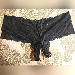 Cheeky Shorts lingerie